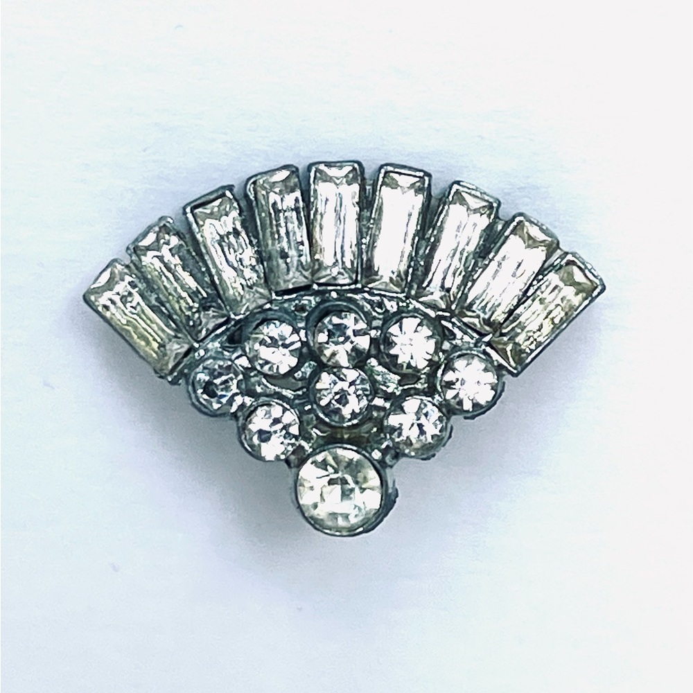 Art Deco Silver Rhinestone Pin - Picture 4 of 10